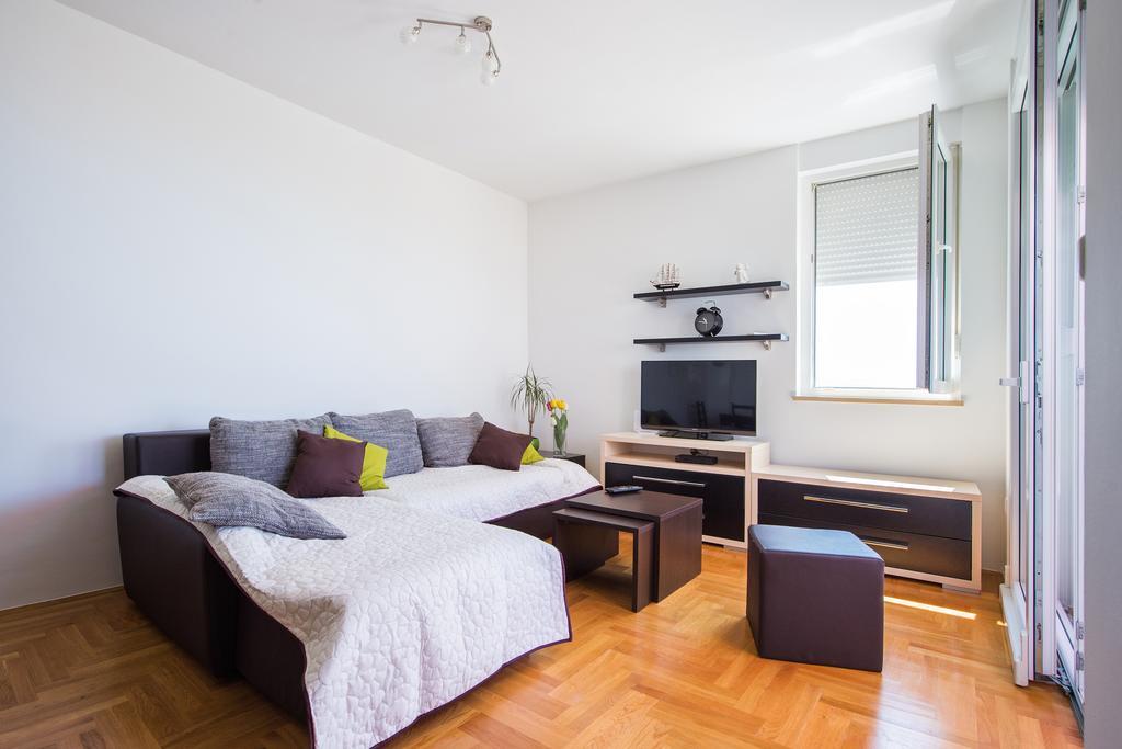 Apartment Dominik Podstrana Exterior photo